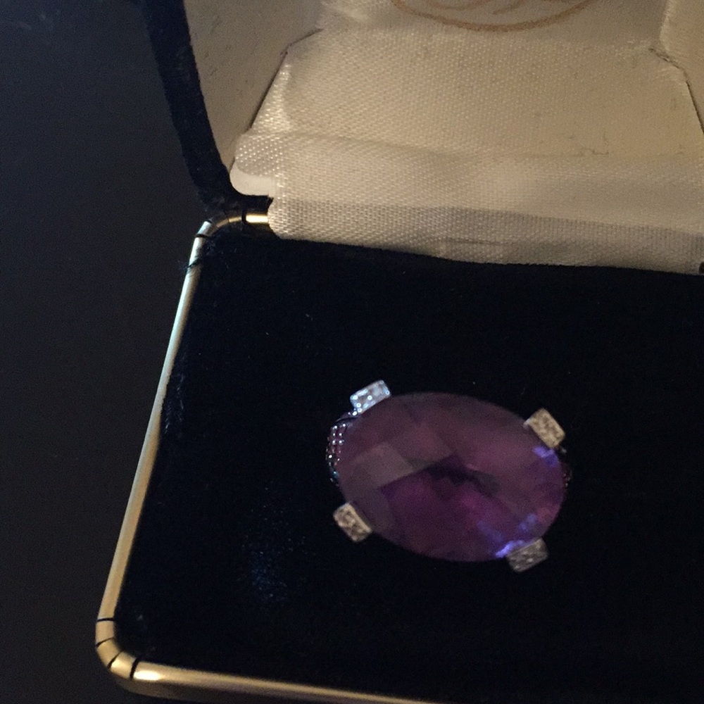 Amethyst Ring set in white gold